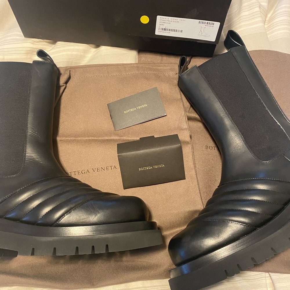 Brand new in box storm boots by Bottega Veneta, size 41.